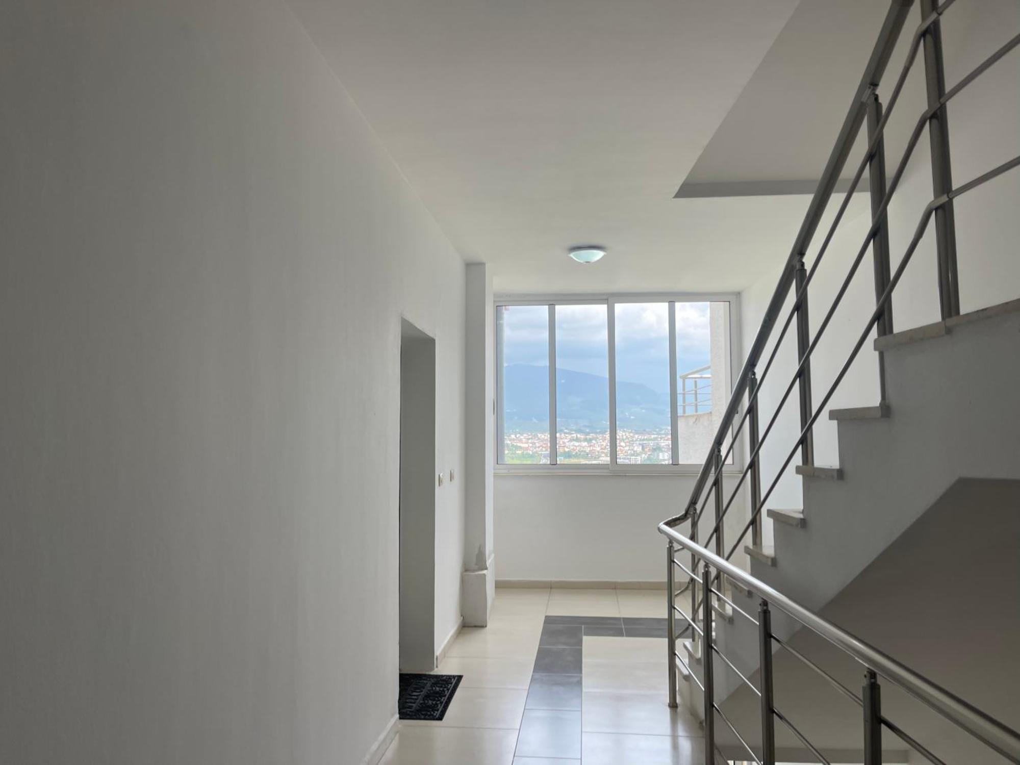Apartament Hilltop Haven